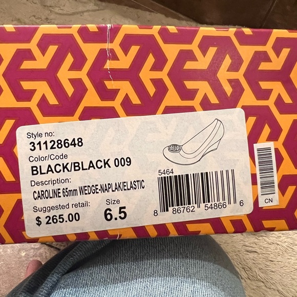 Tory Burch Caroline Patent Elastic Wedge - Picture 2 of 13